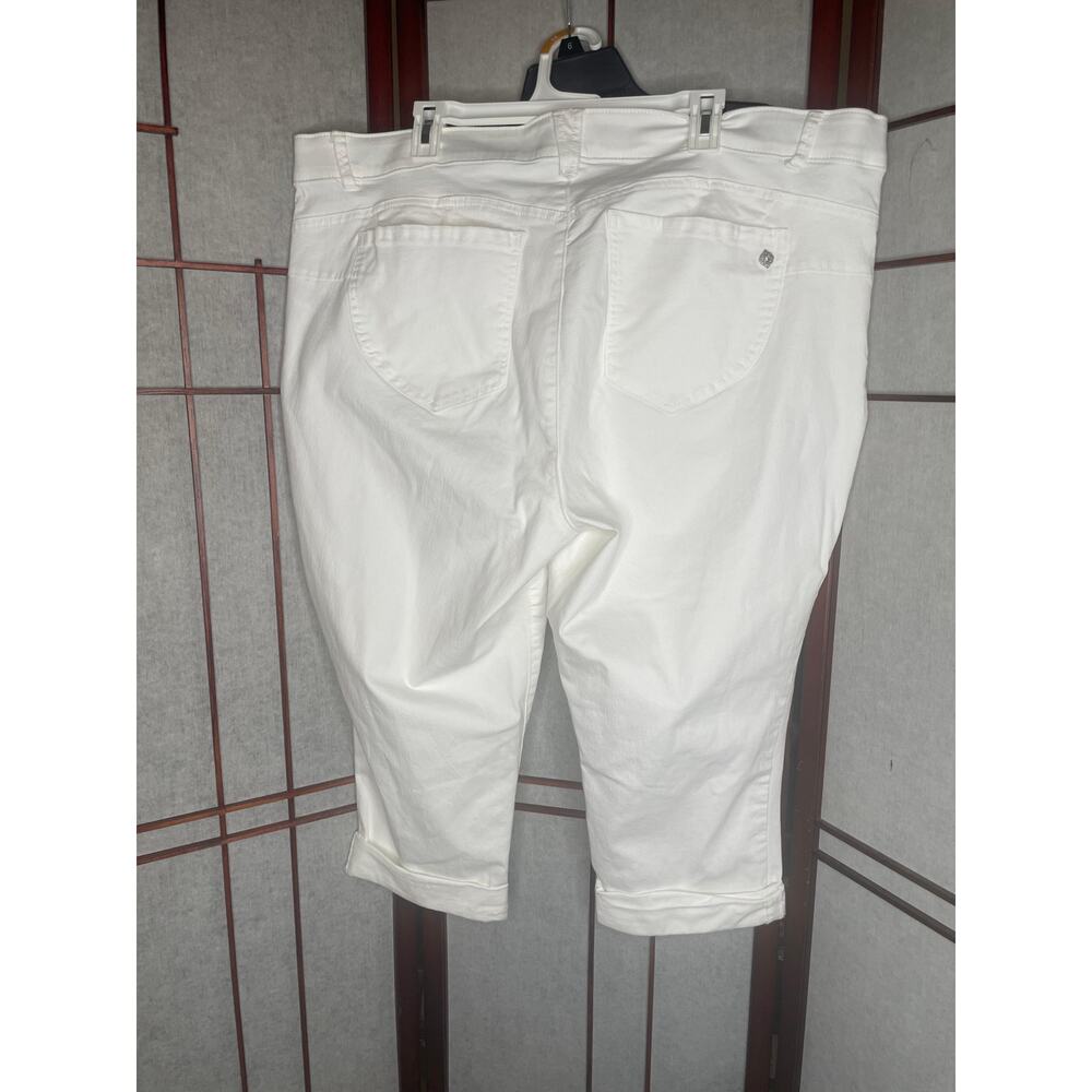 Democracy White "Ab"solution Capri Pants Size 24W - Picture 4 of 9